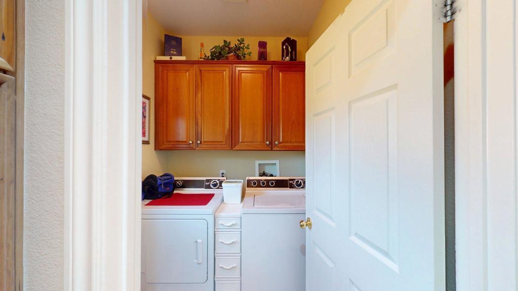 37771 Castleford Street Property Photo 16