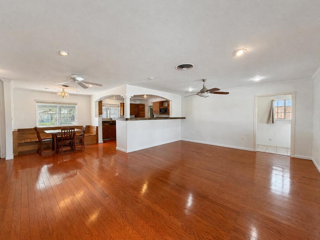 77110 Indiana Avenue Property Photo 4