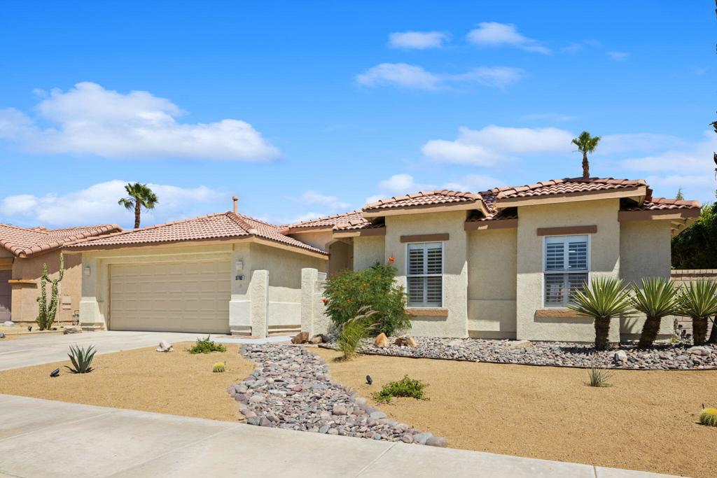 37762 Drexell Drive Property Photo 4