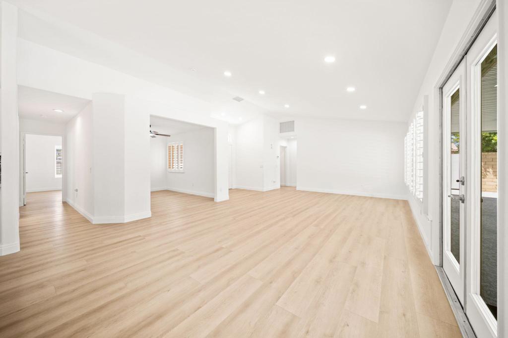 37762 Drexell Drive Property Photo 8