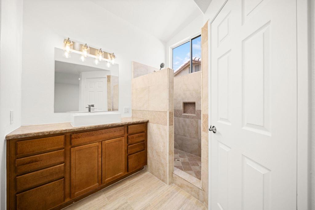 37762 Drexell Drive Property Photo 26