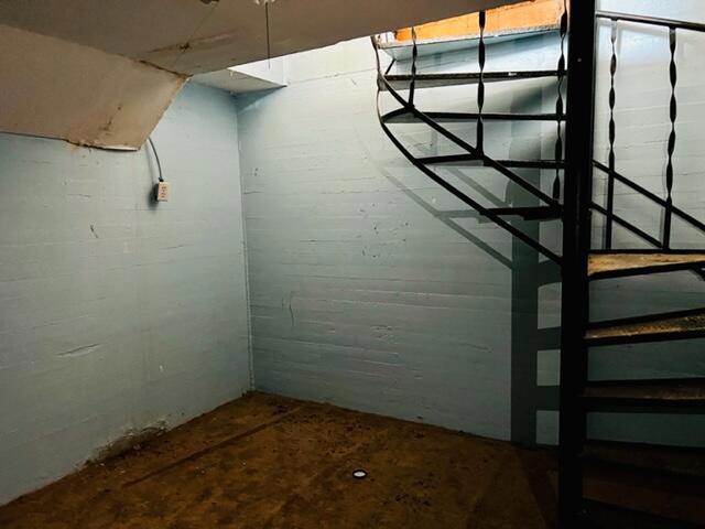 325 N 1st Street Property Photo 8