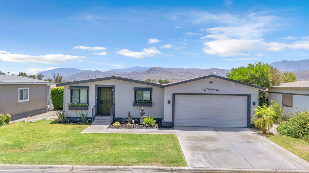 1022 Via Grande Property Photo 1