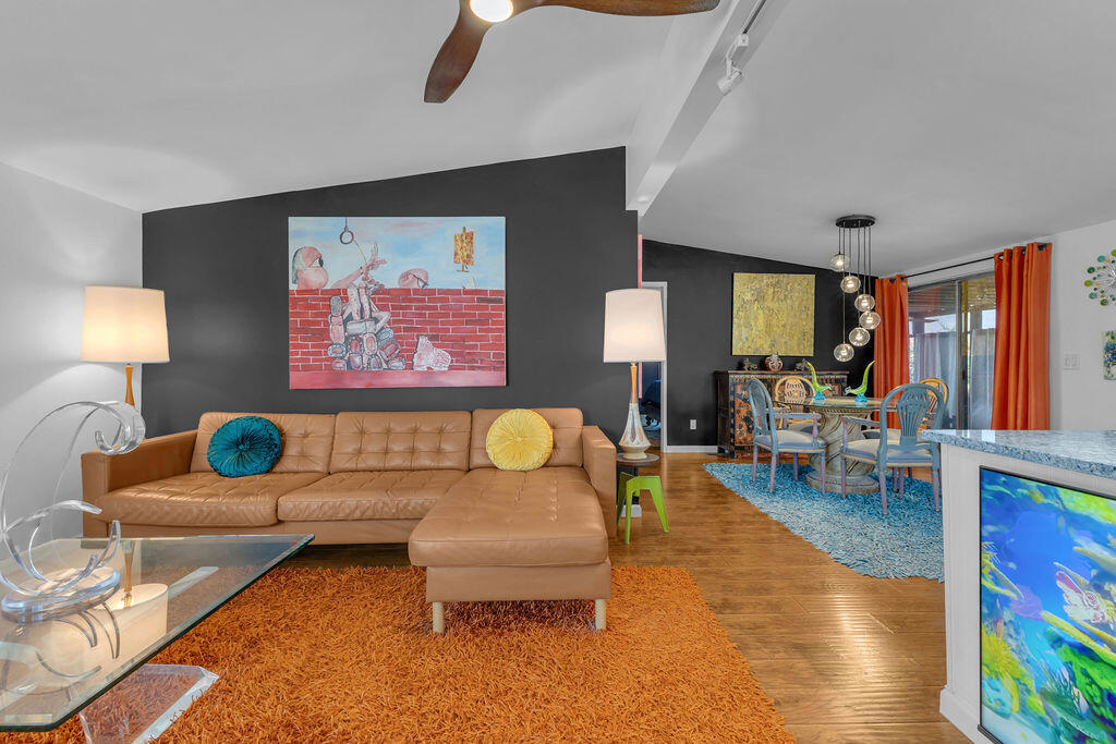 1022 Via Grande Property Photo 4