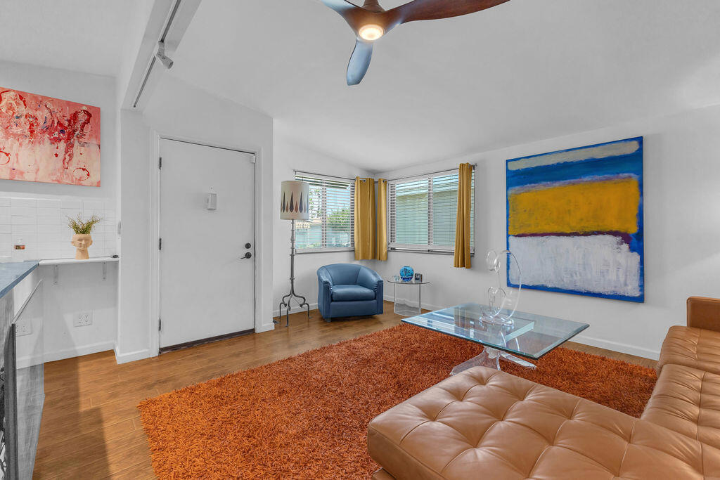 1022 Via Grande Property Photo 7