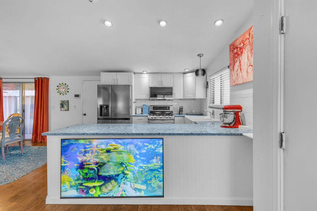 1022 Via Grande Property Photo 10