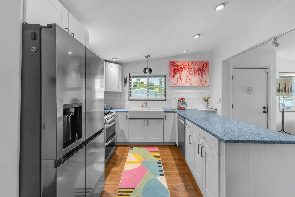 1022 Via Grande Property Photo 12