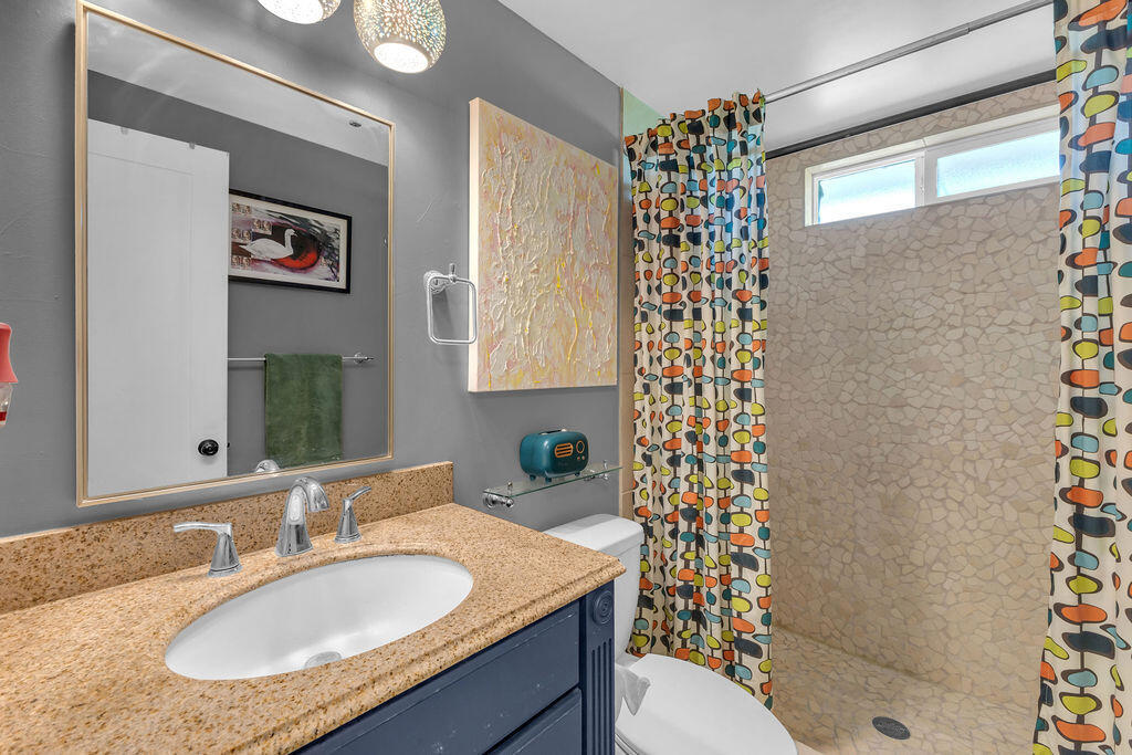 1022 Via Grande Property Photo 32