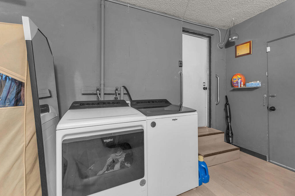 1022 Via Grande Property Photo 33