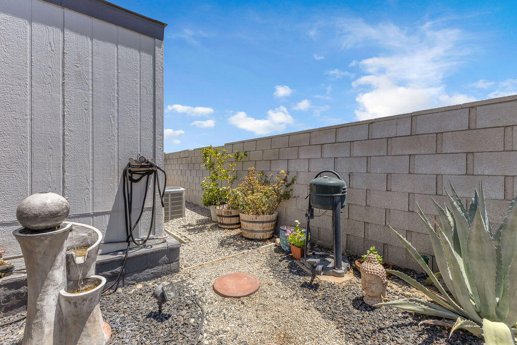 1022 Via Grande Property Photo 42