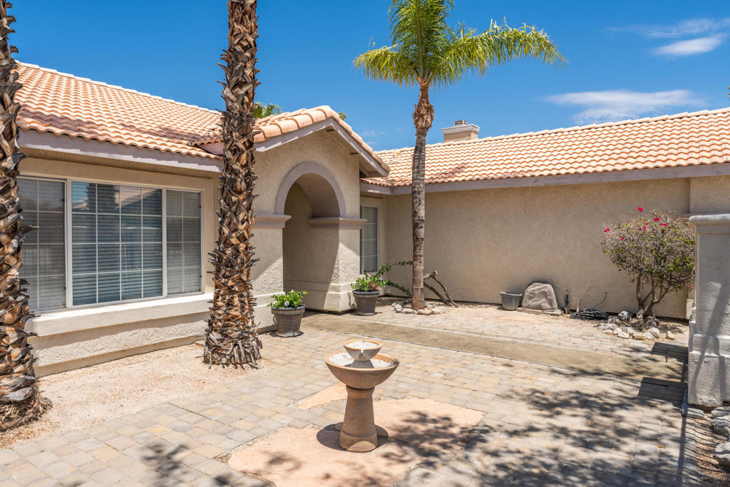 65920 Avenida Cadena Property Photo 2