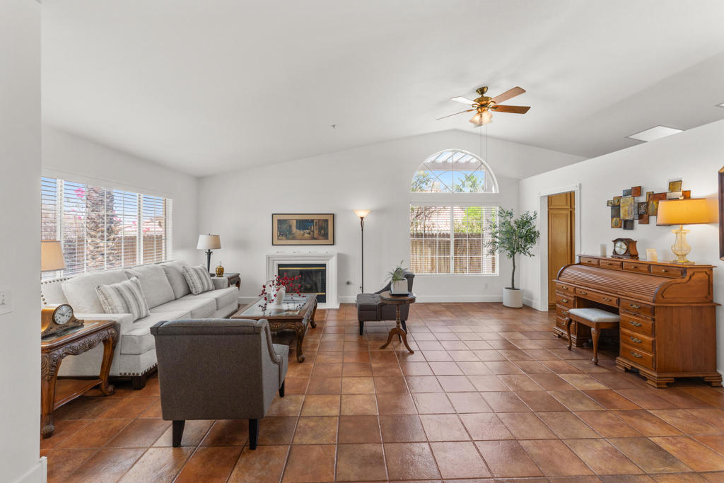 65920 Avenida Cadena Property Photo 4
