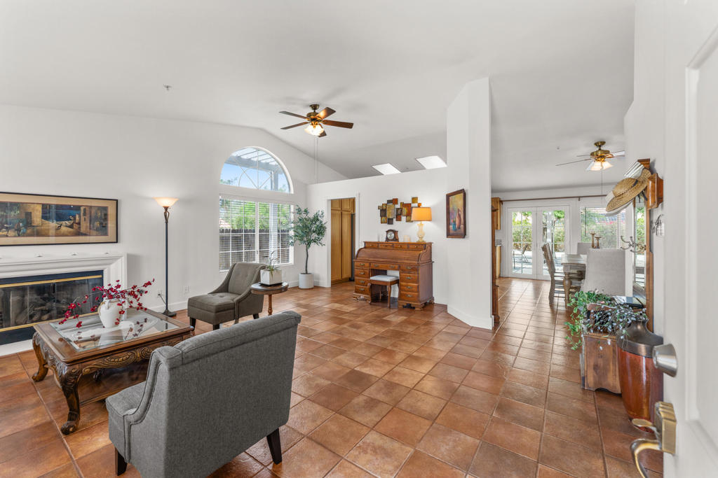 65920 Avenida Cadena Property Photo 5