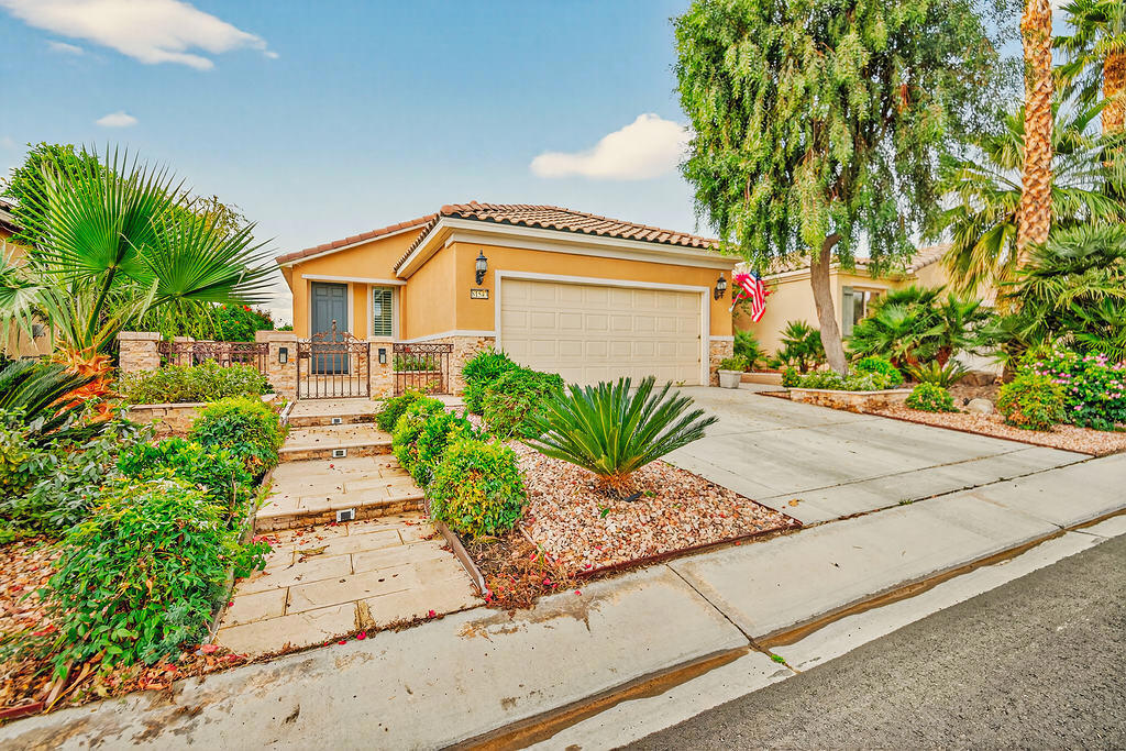81543 Avenida Celaya Property Photo 2