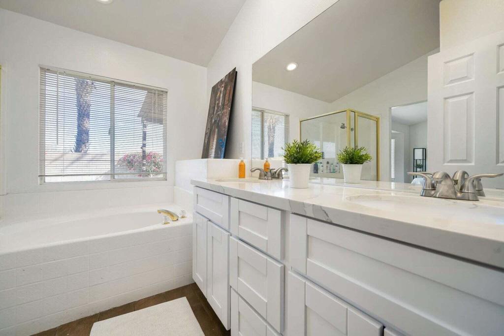 69766 Northhampton Avenue Property Photo 14