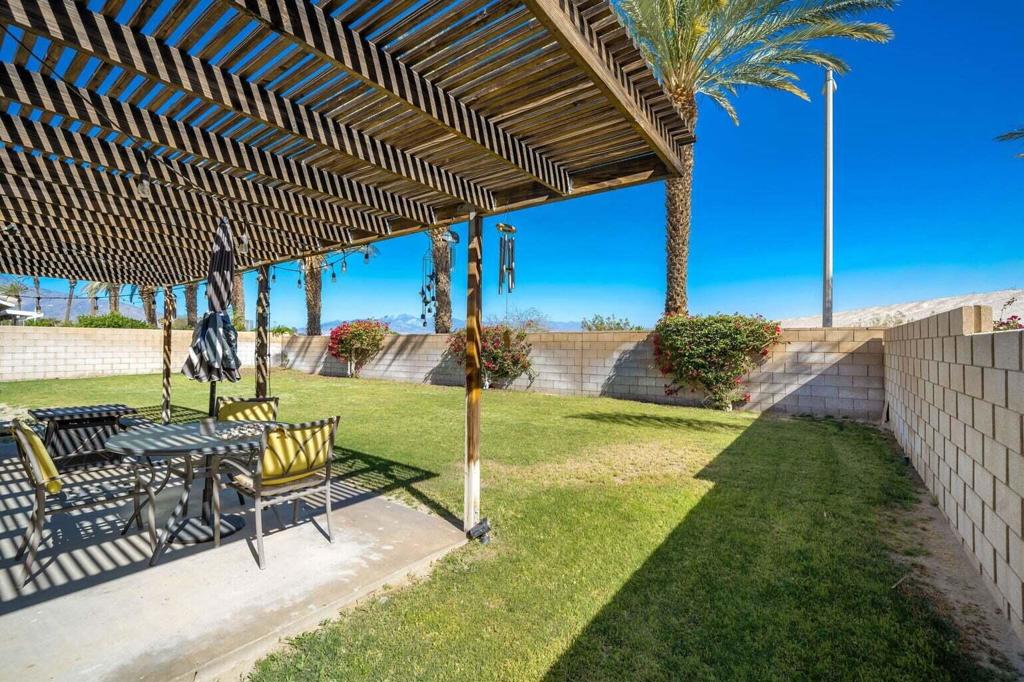 69766 Northhampton Avenue Property Photo 17