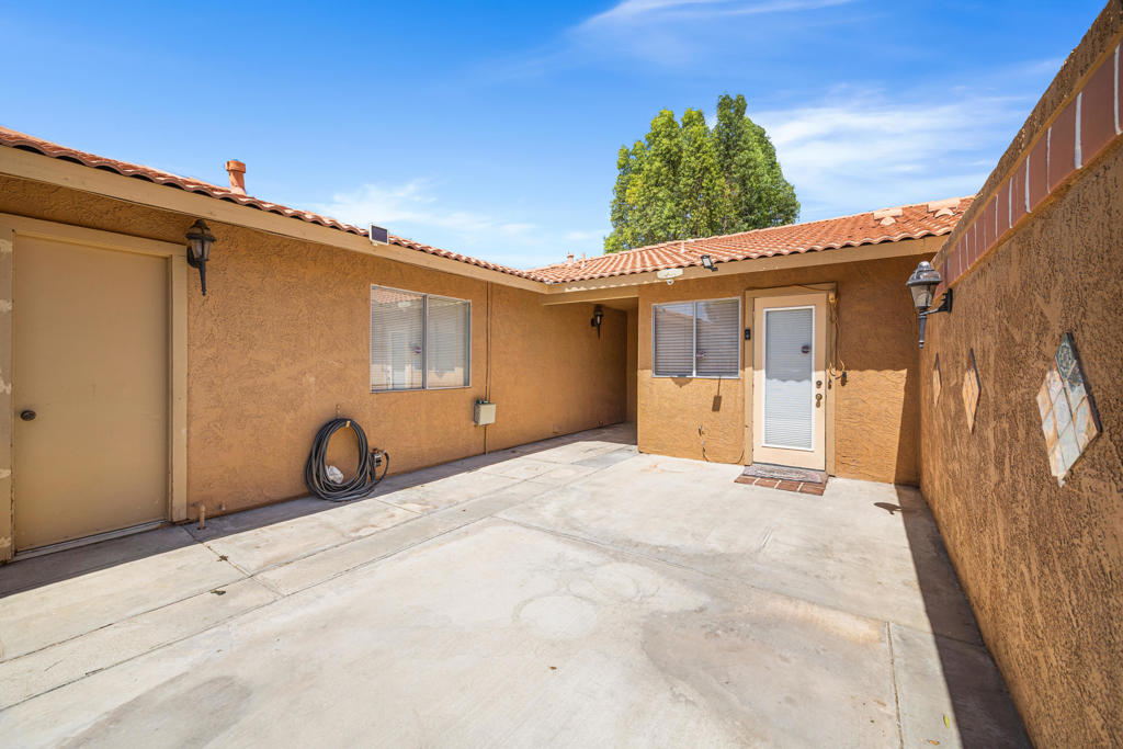 49156 Garland Street Property Photo 2