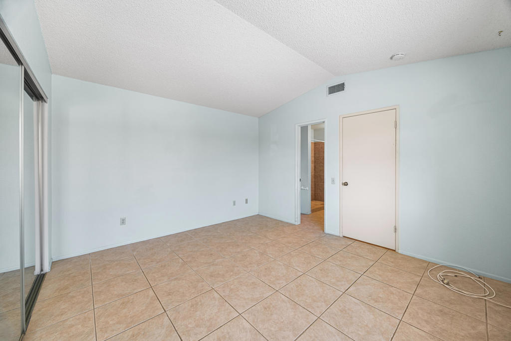 49156 Garland Street Property Photo 14