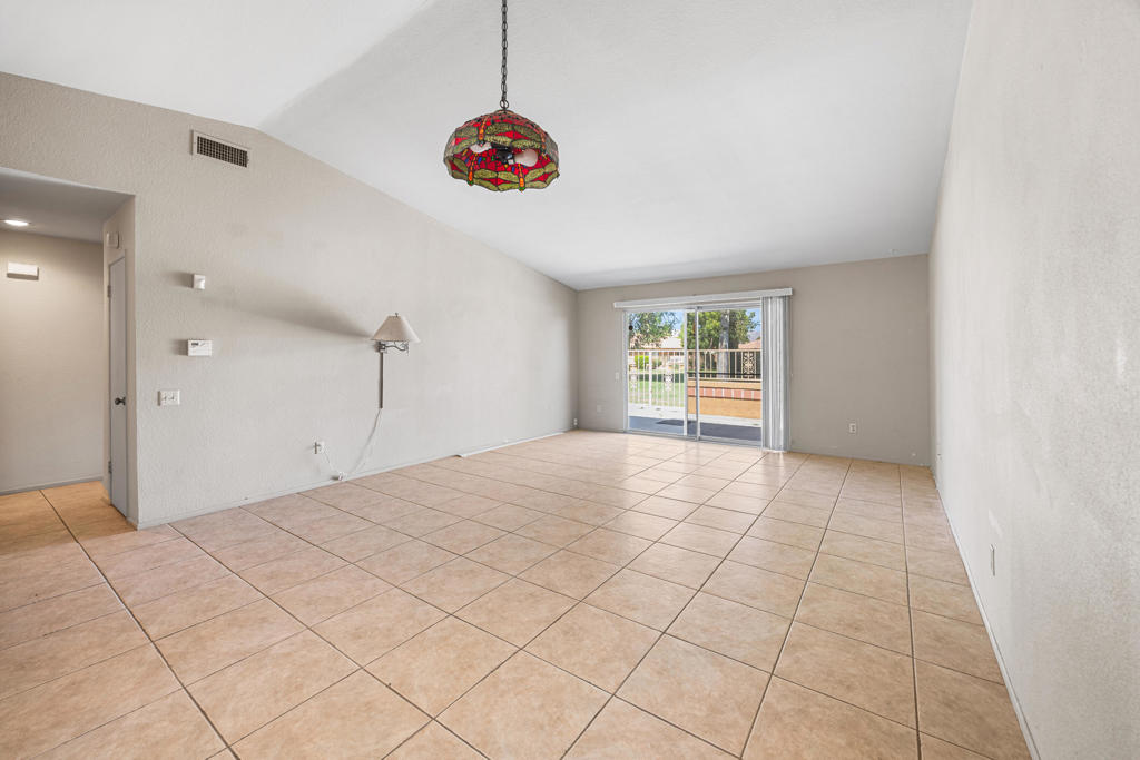 49156 Garland Street Property Photo 20