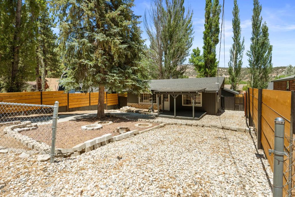 1017 E Country Club Boulevard Property Photo 9
