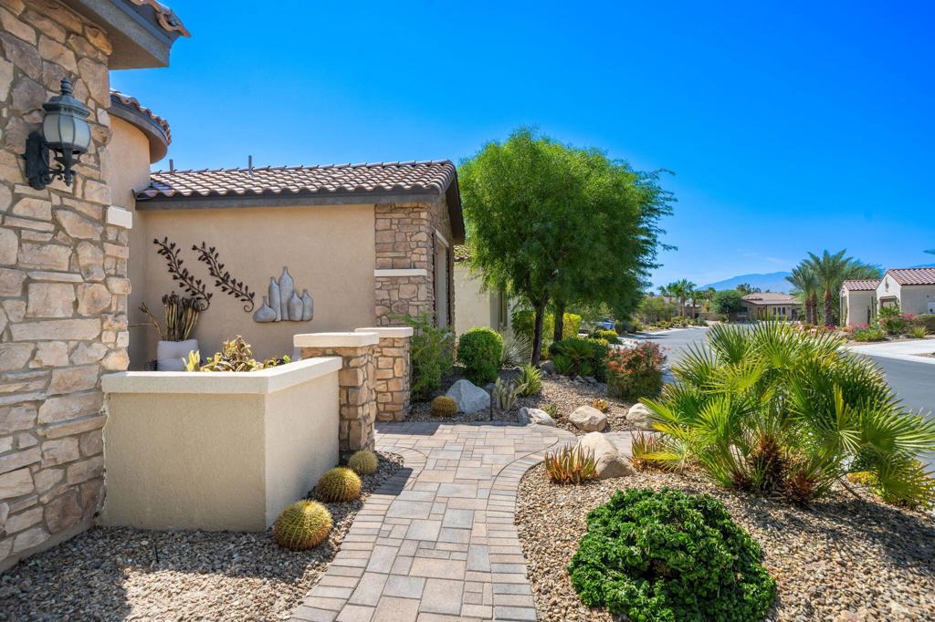 76 Bordeaux Property Photo 3