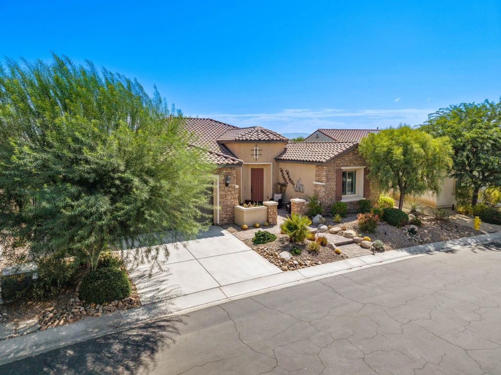 76 Bordeaux Property Photo 53