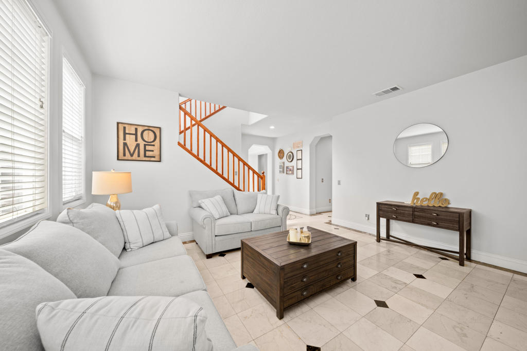 2121 Cottage Court Property Photo 10