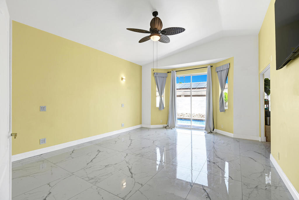 78860 Martinique Drive Property Photo 10