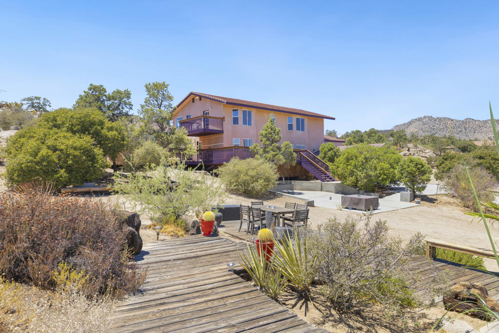60425 Santa Rosa Road Property Photo 1