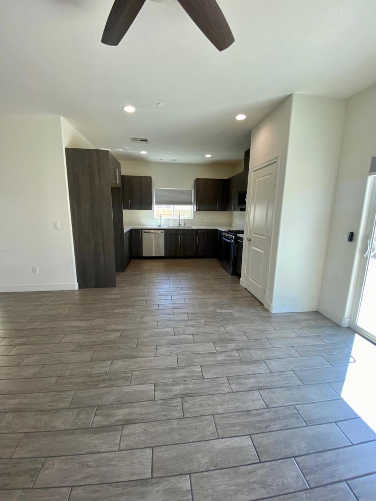 9675 Valencia Drive Property Photo 10