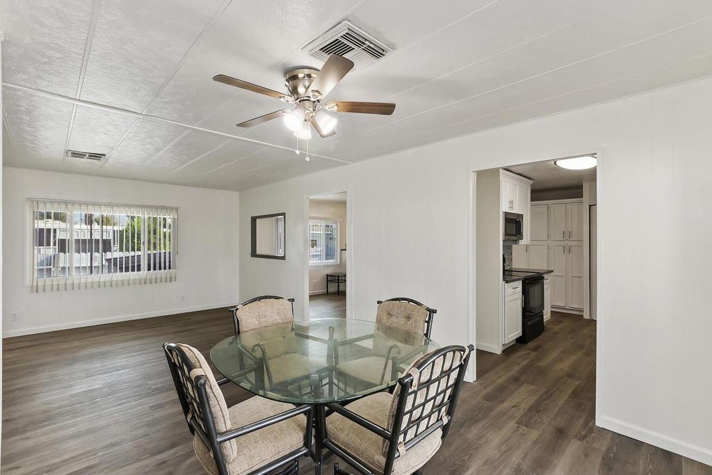 33530 Carlsbad Circle Property Photo 4