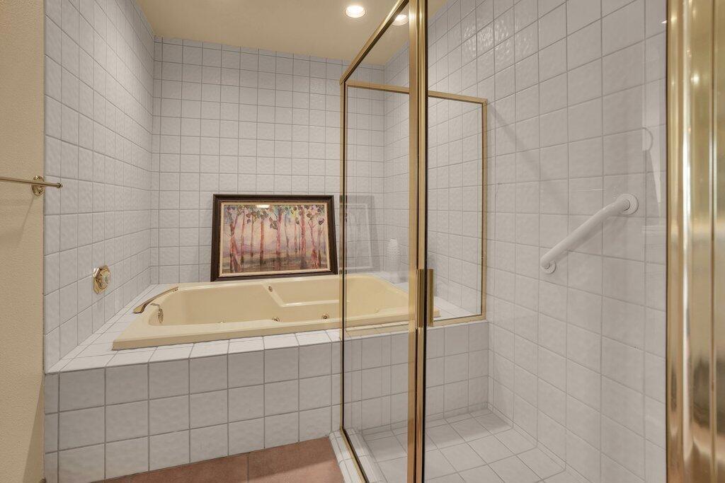9 Lake Shore Drive Property Photo 8