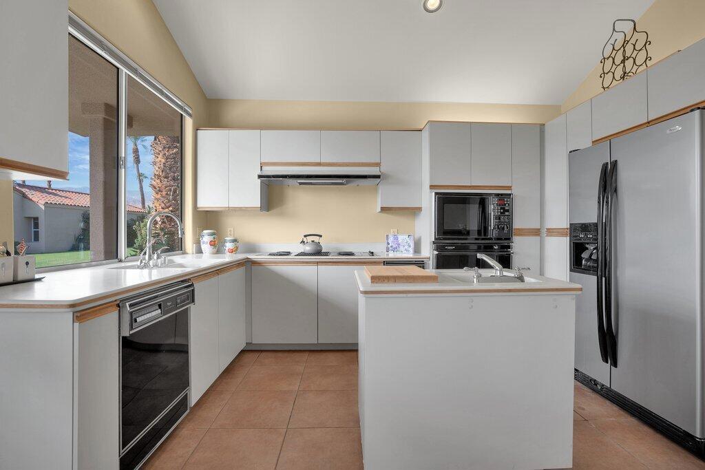 9 Lake Shore Drive Property Photo 18