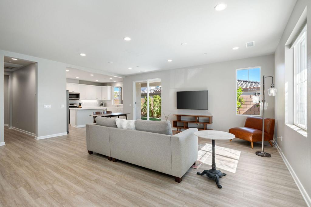 74338 Millennia Way Property Photo 6