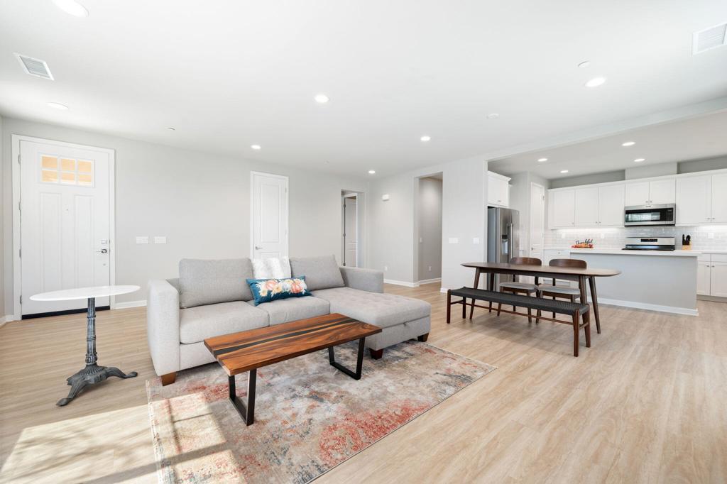74338 Millennia Way Property Photo 8