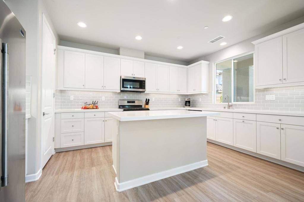 74338 Millennia Way Property Photo 11