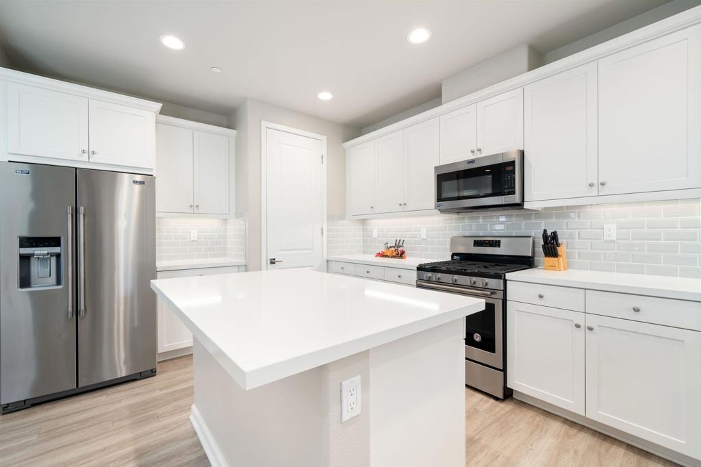 74338 Millennia Way Property Photo 13