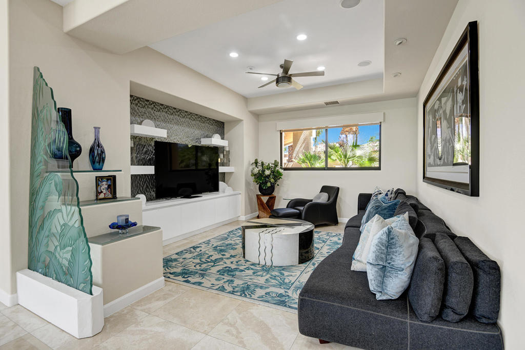 23 Villaggio Place Property Photo 16