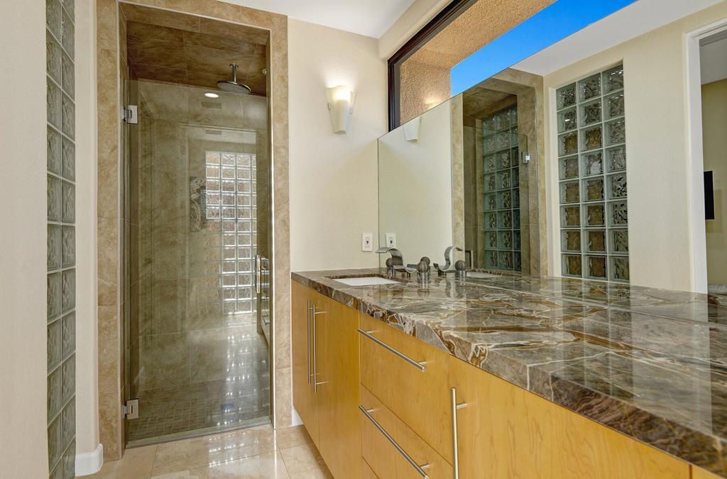 23 Villaggio Place Property Photo 24