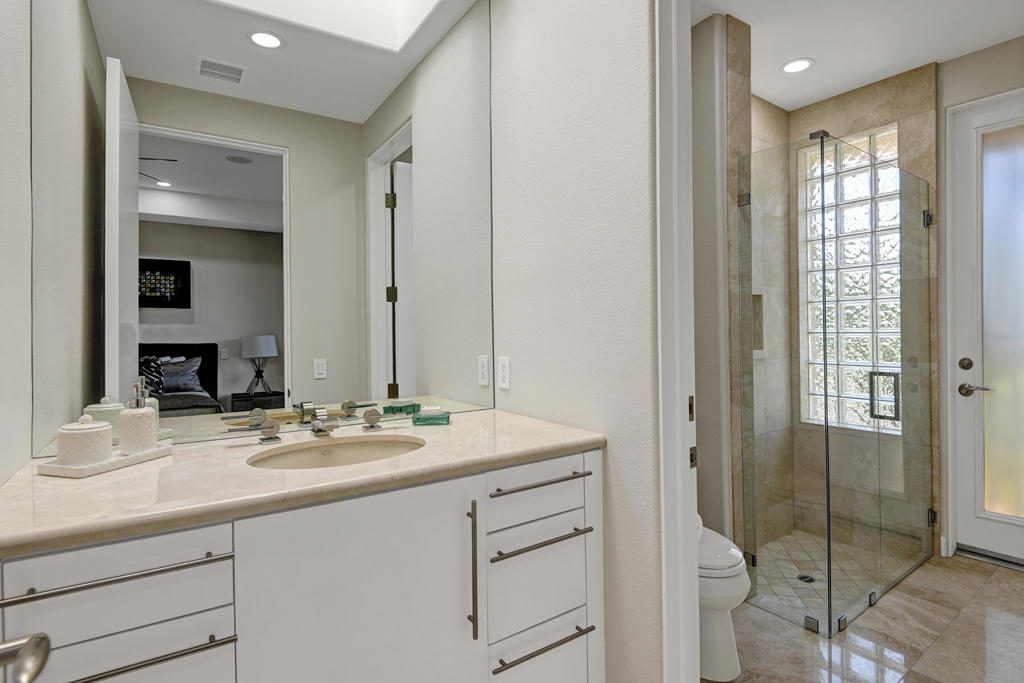 23 Villaggio Place Property Photo 33