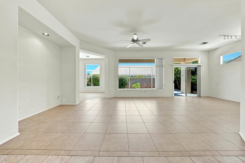 78432 Platinum Drive Property Photo 8