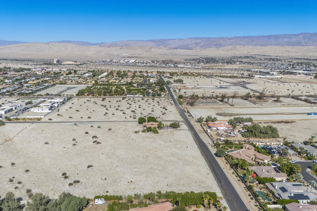 35335 Via Josefina Property Photo 4