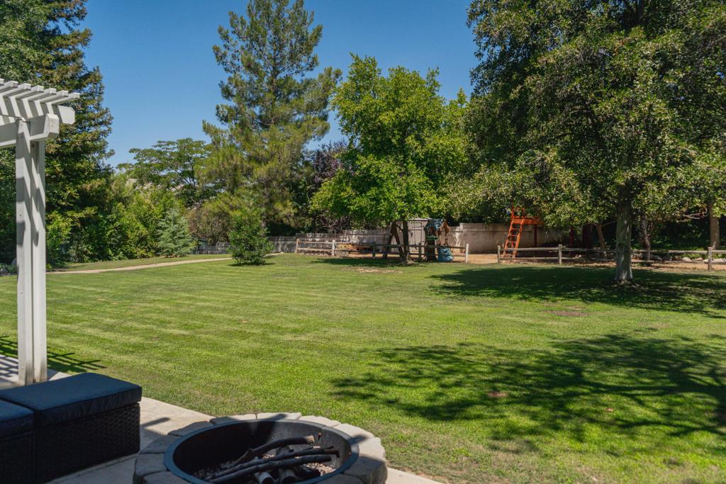 37254 Ironwood Drive Property Photo 3