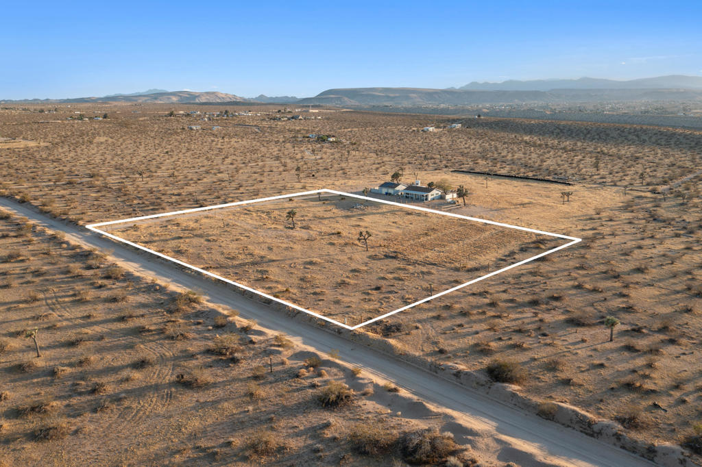 226 Rainbow Road Property Photo 2