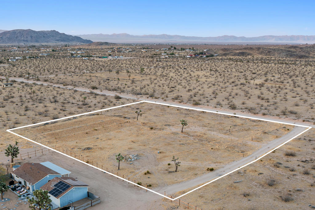 226 Rainbow Road Property Photo 3