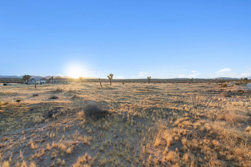 226 Rainbow Road Property Photo 8