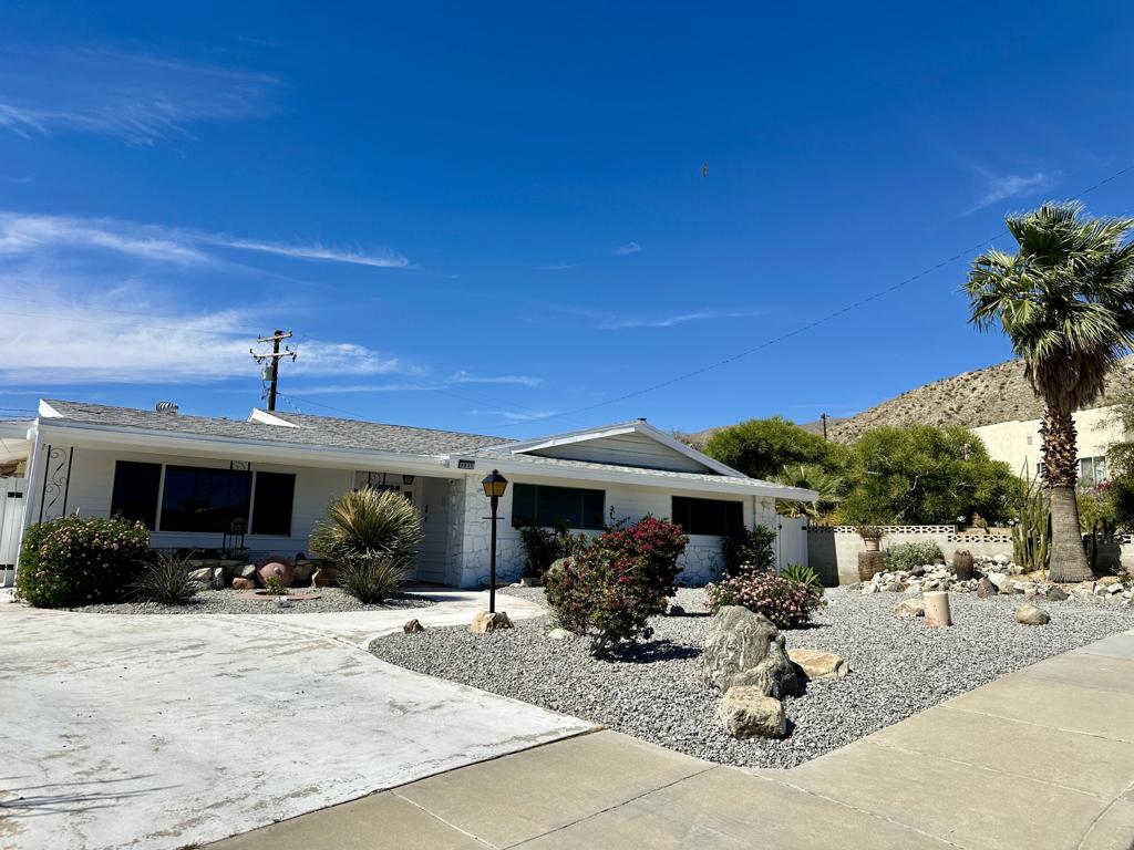 9831 Mesquite Avenue Property Photo 2