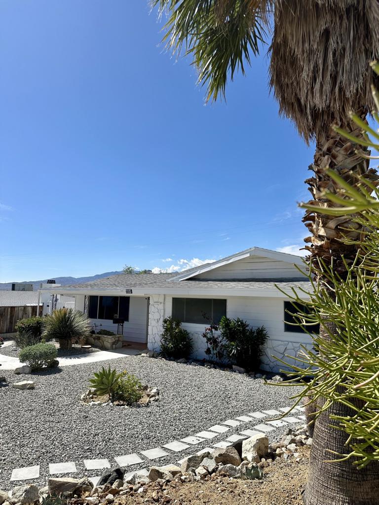 9831 Mesquite Avenue Property Photo 4