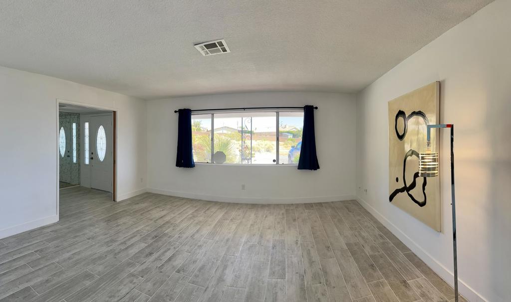 9831 Mesquite Avenue Property Photo 9