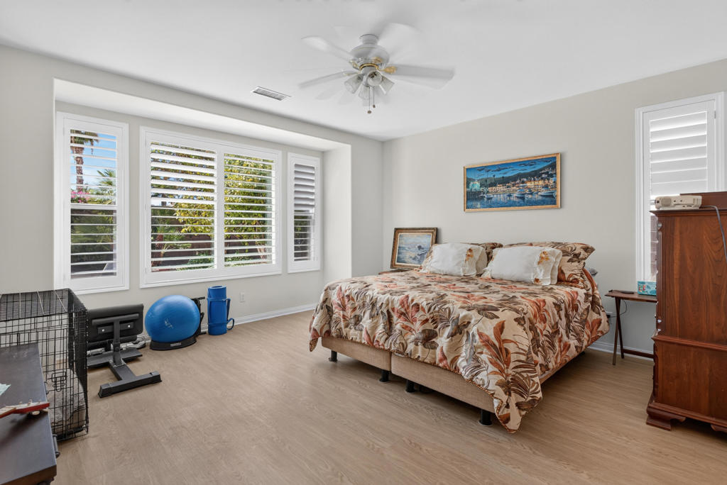 60419 Honeysuckle Street Property Photo 16